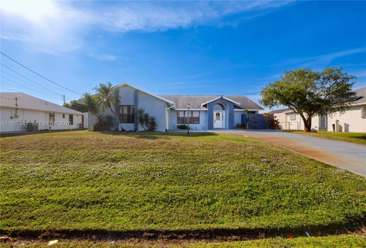 5402 NW Emblem St, Port Saint Lucie, FL 34983 Photo