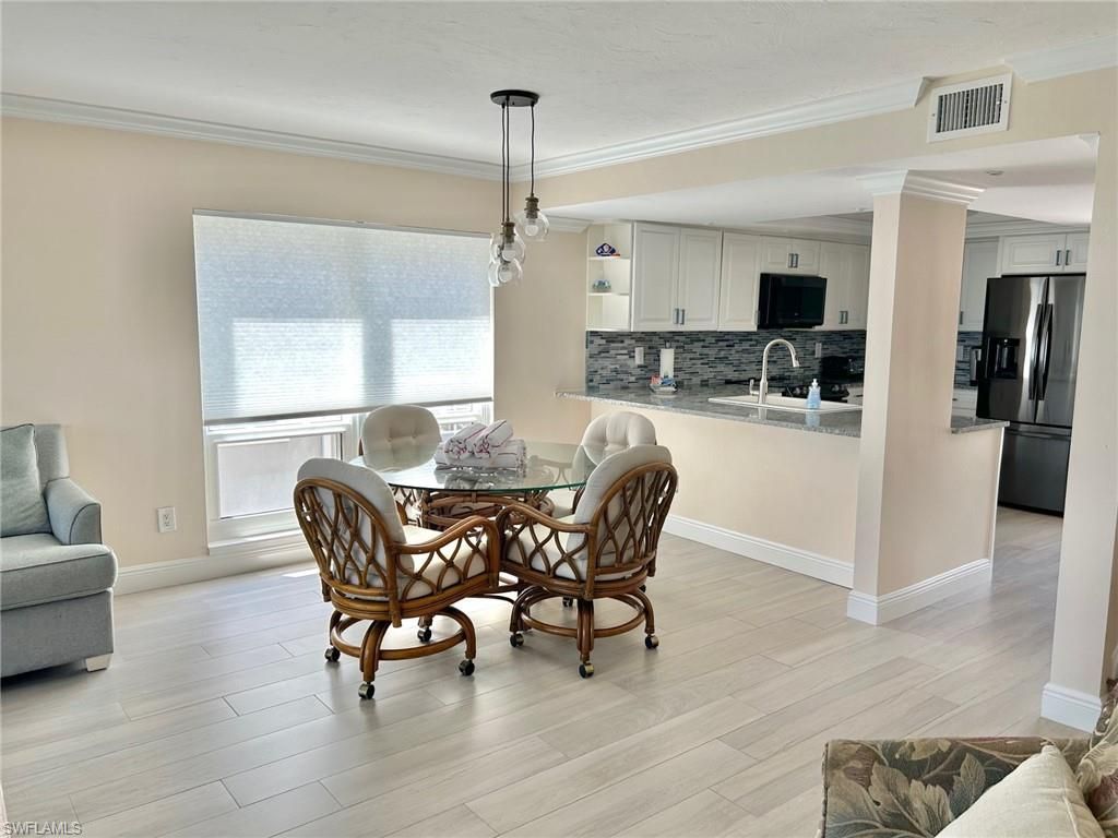 497 E Gulf Dr, Unit 4, Sanibel, FL 33957 Photo