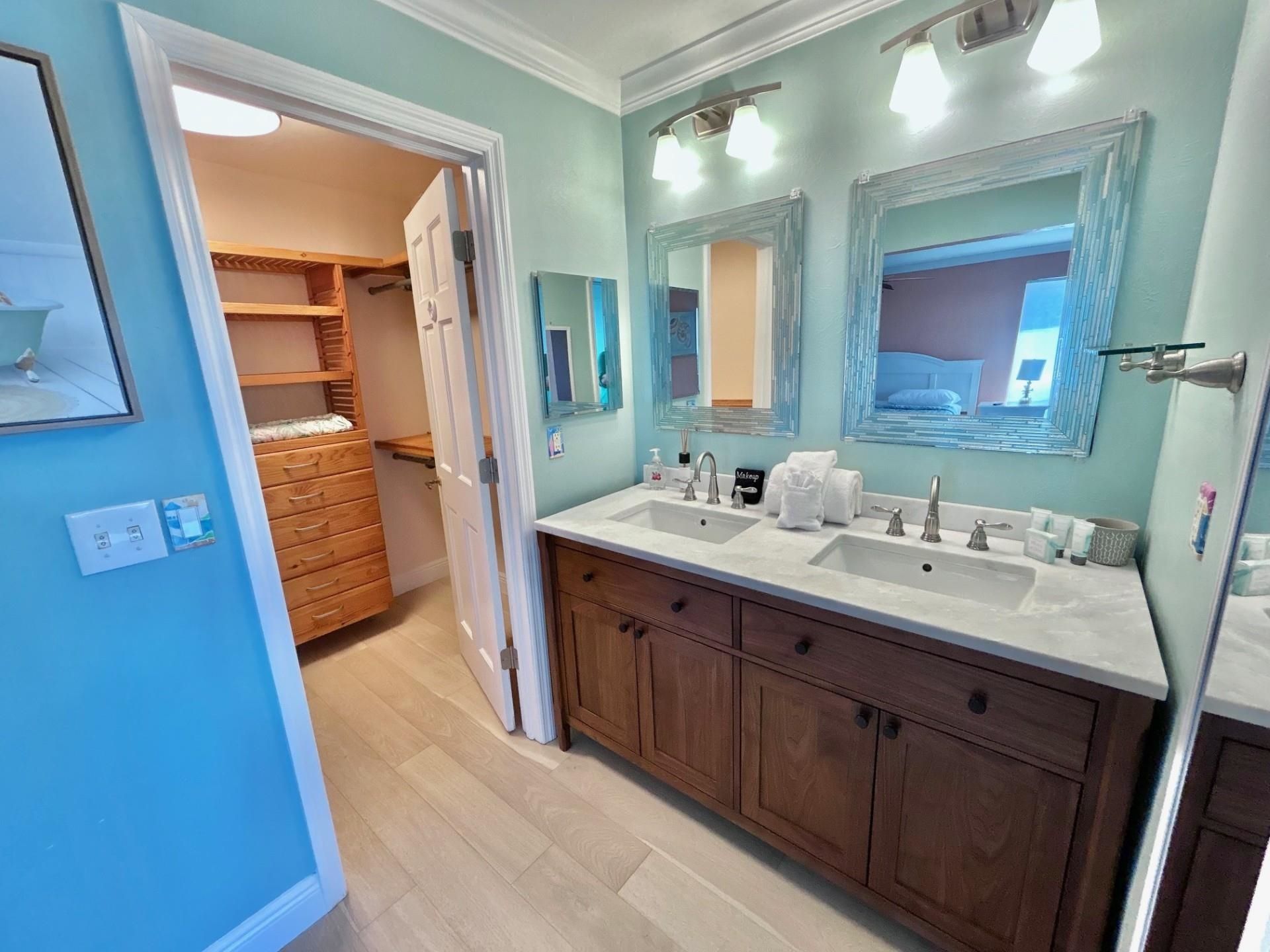 497 E Gulf Dr, Unit 4, Sanibel, FL 33957 Photo