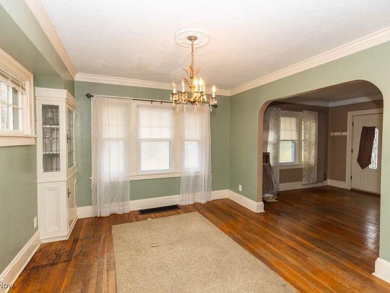 3730 E Antisdale Road, Cleveland, OH 44118 Photo 7