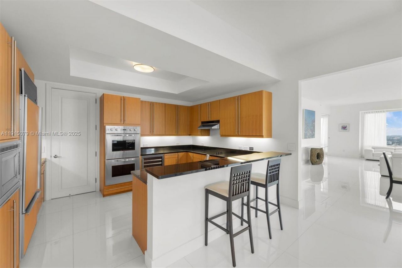 1425 Brickell Ave, Unit 54C, Miami, FL 33131 Photo