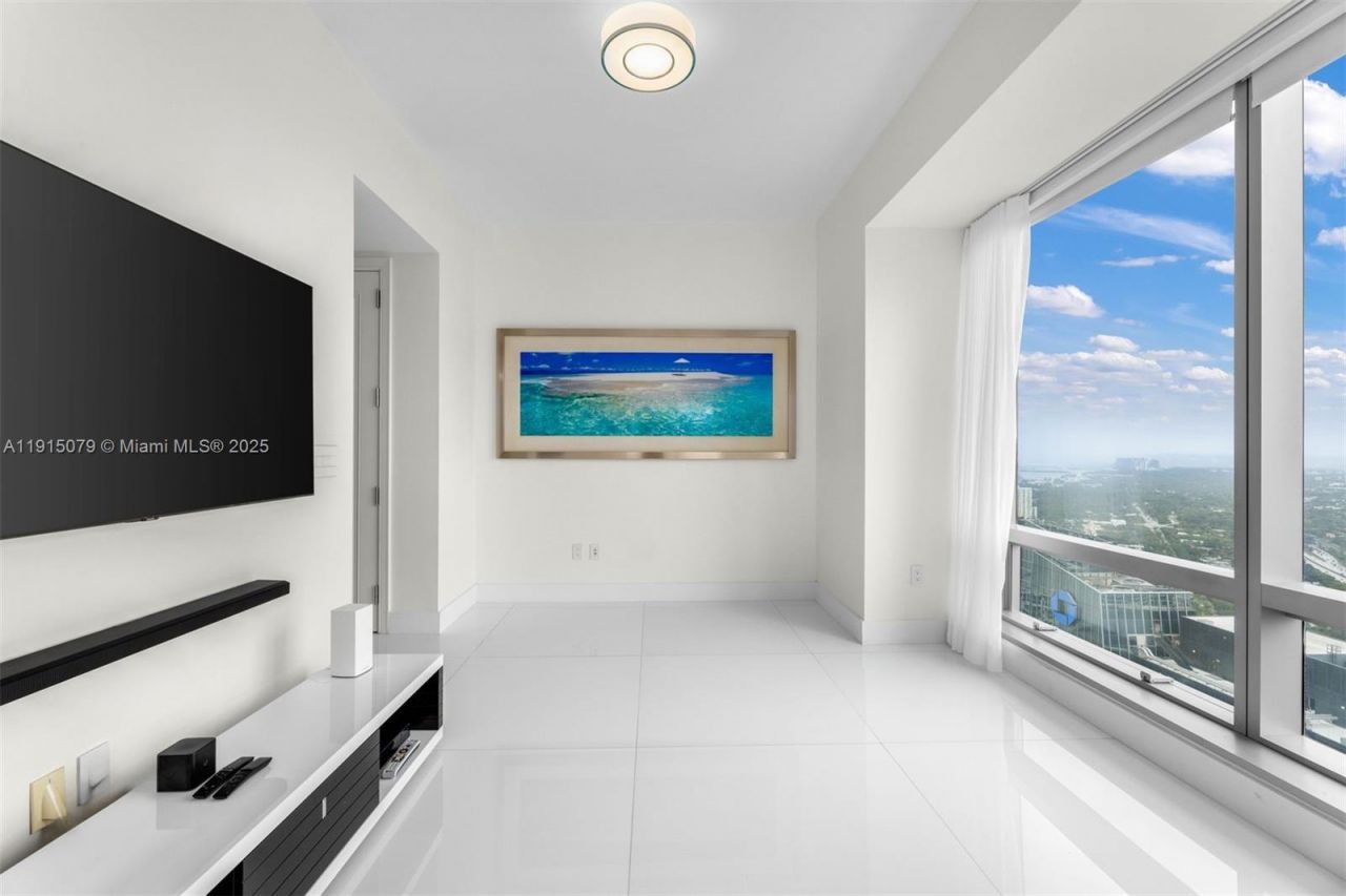 1425 Brickell Ave, Unit 54C, Miami, FL 33131 Photo