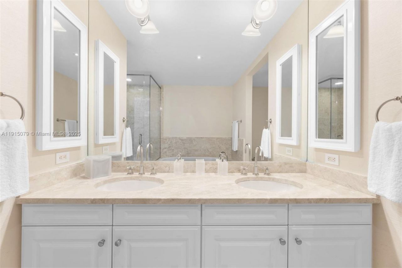 1425 Brickell Ave, Unit 54C, Miami, FL 33131 Photo