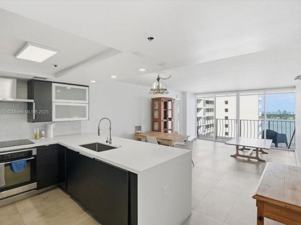 7601 E Treasure Dr, Unit # 2109, North Bay Village, FL 33141