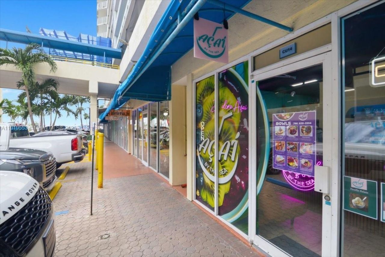 7601 E Treasure Dr, Unit # 2109, North Bay Village, FL 33141 Photo