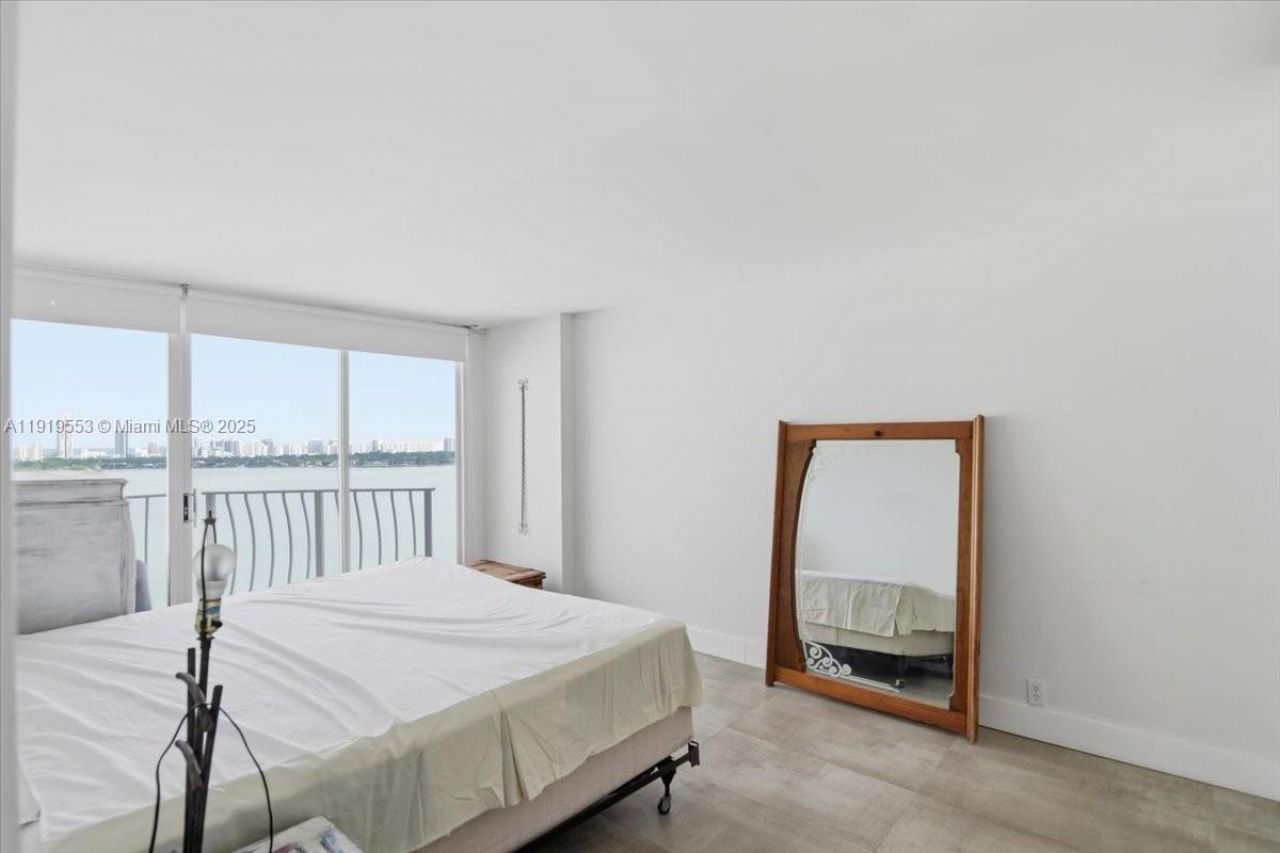 7601 E Treasure Dr, Unit # 2109, North Bay Village, FL 33141 Photo