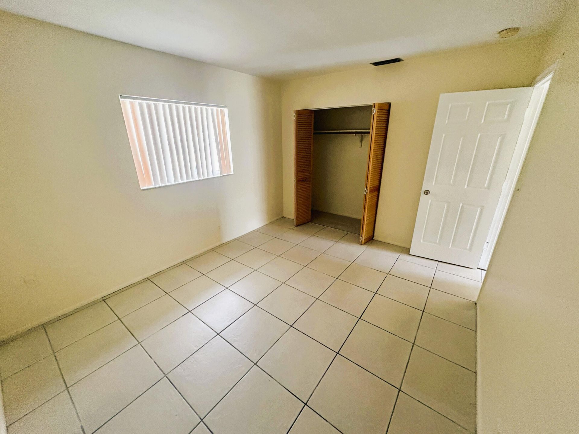 3980 NW 30th Terrace, Lauderdale Lakes, FL 33309 Photo