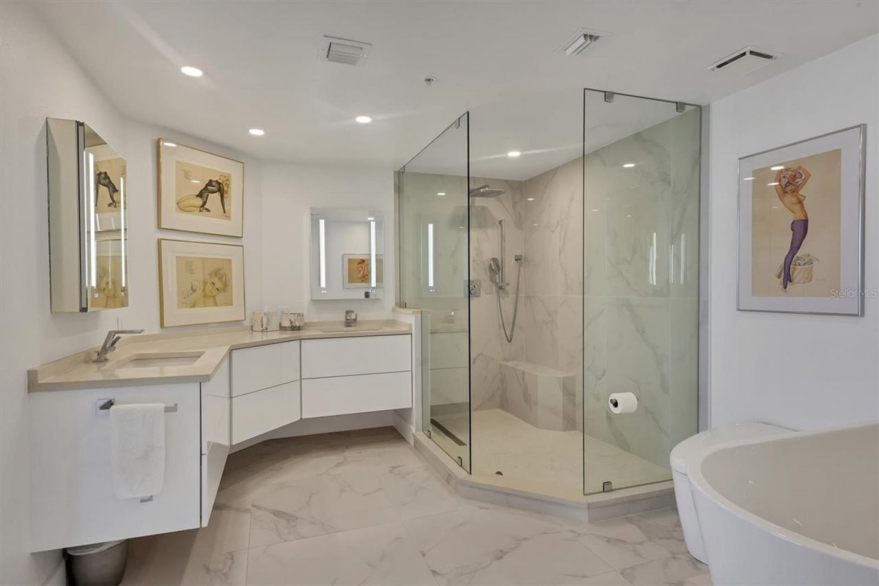 1800 Benjamin Franklin Drive, Unit A205, Sarasota, FL 34236 Photo