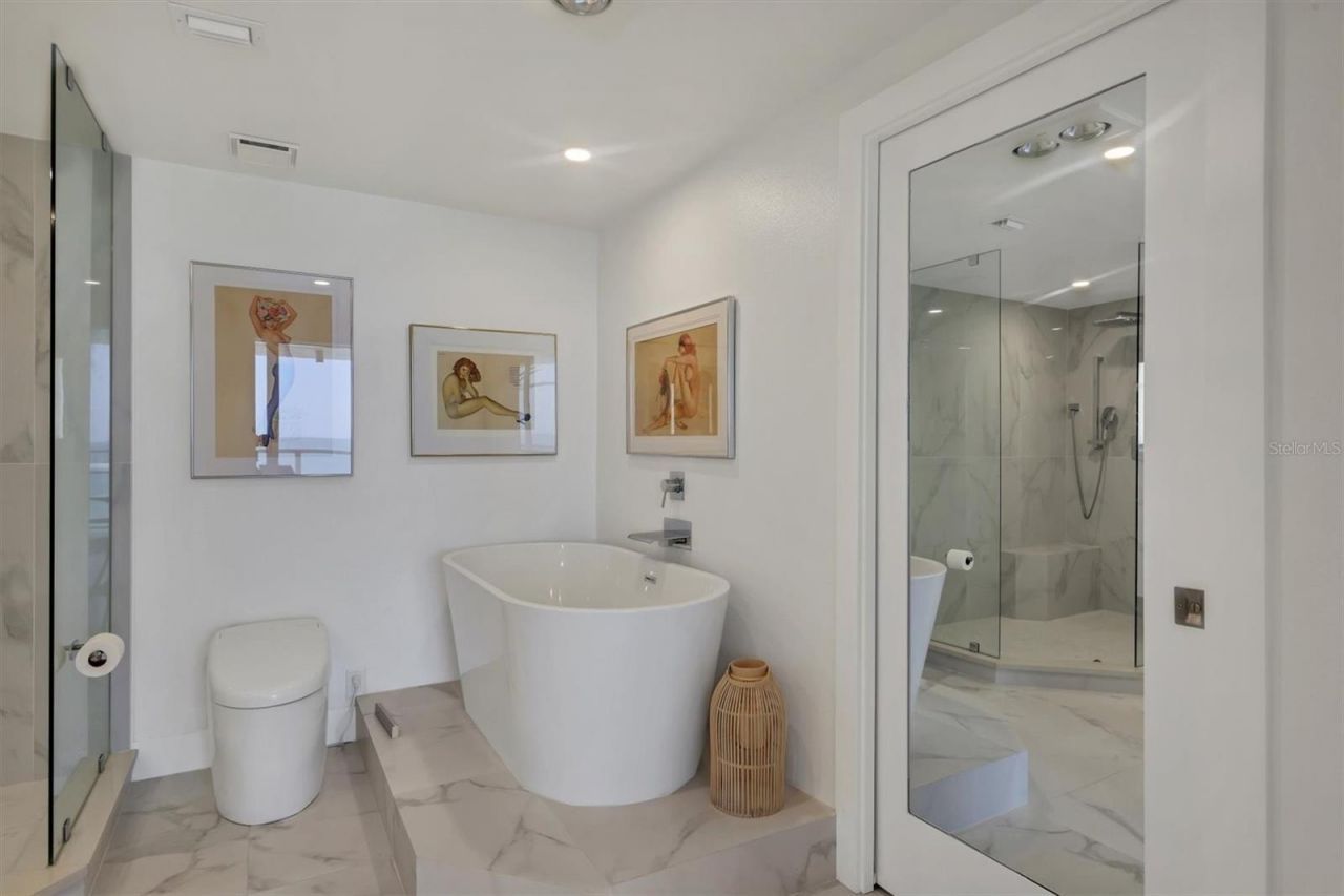 1800 Benjamin Franklin Drive, Unit A205, Sarasota, FL 34236 Photo