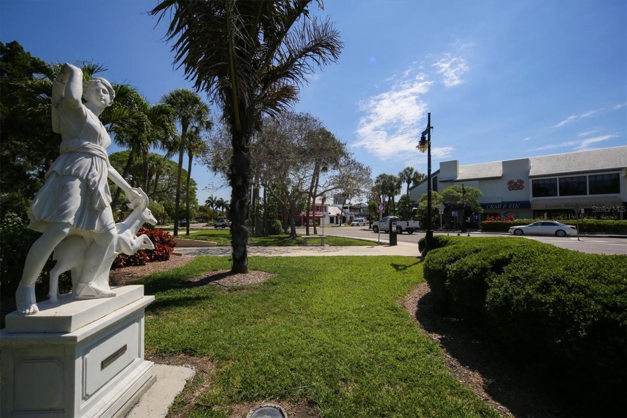 1800 Benjamin Franklin Drive, Unit A205, Sarasota, FL 34236 Photo