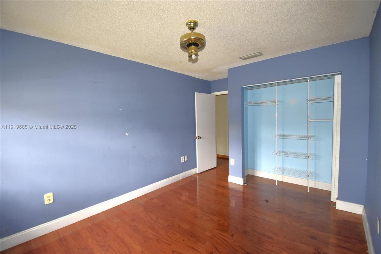 3081 NW 123rd Ave, Sunrise, FL 33323 Photo