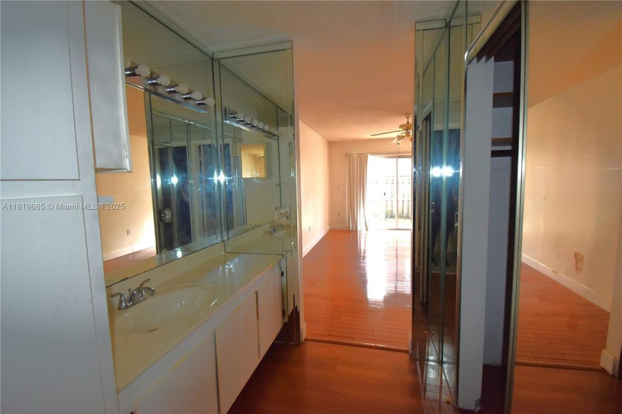 3081 NW 123rd Ave, Sunrise, FL 33323 Photo