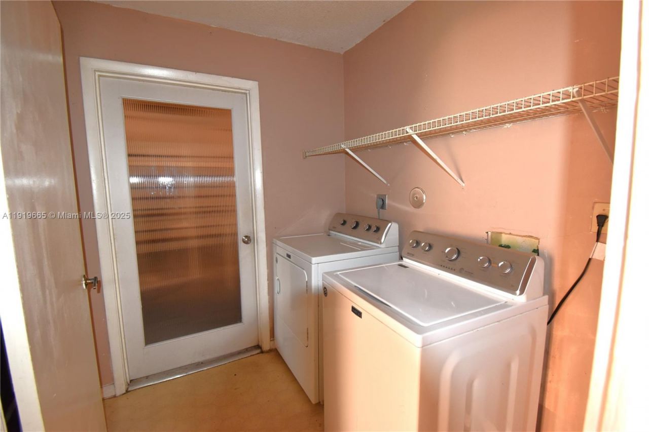 3081 NW 123rd Ave, Sunrise, FL 33323 Photo