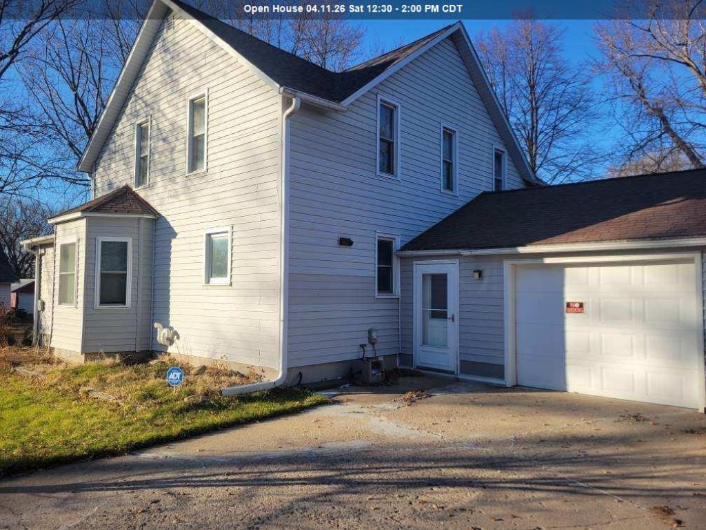 411 Center Street S Ceylon, MN 56121