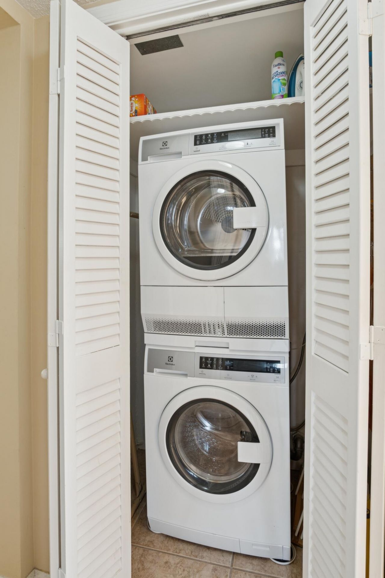 157 Atlantis Boulevard, Unit 104, Atlantis, FL 33462 Photo