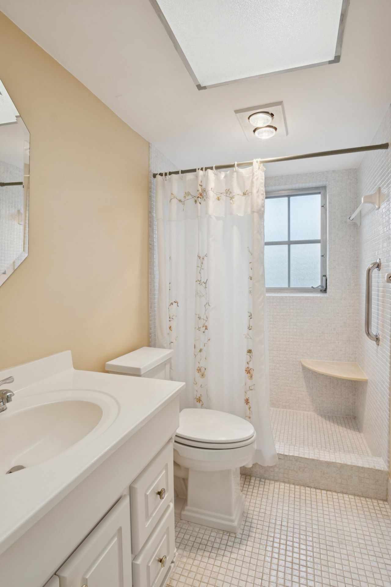 157 Atlantis Boulevard, Unit 104, Atlantis, FL 33462 Photo
