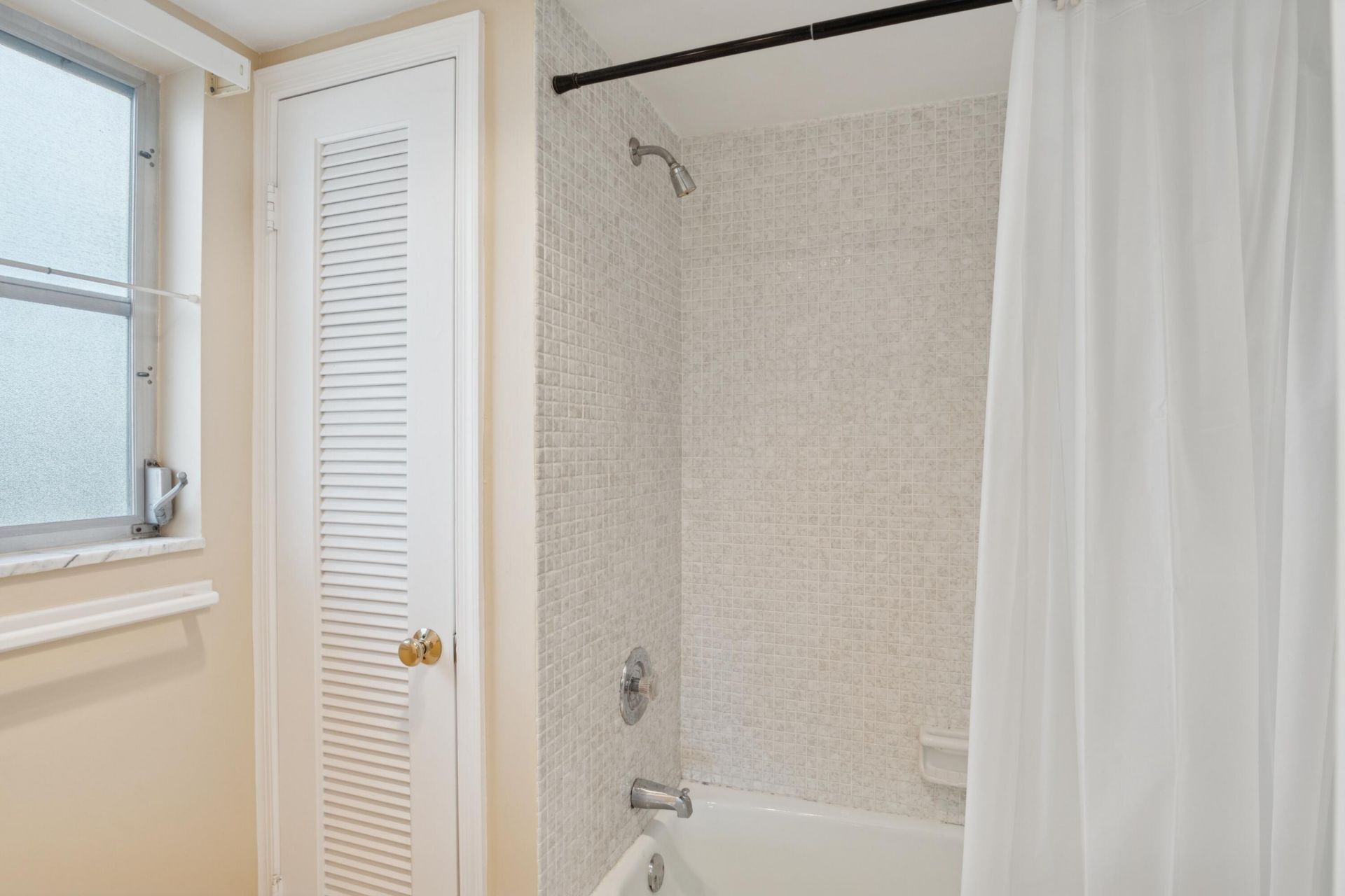 157 Atlantis Boulevard, Unit 104, Atlantis, FL 33462 Photo
