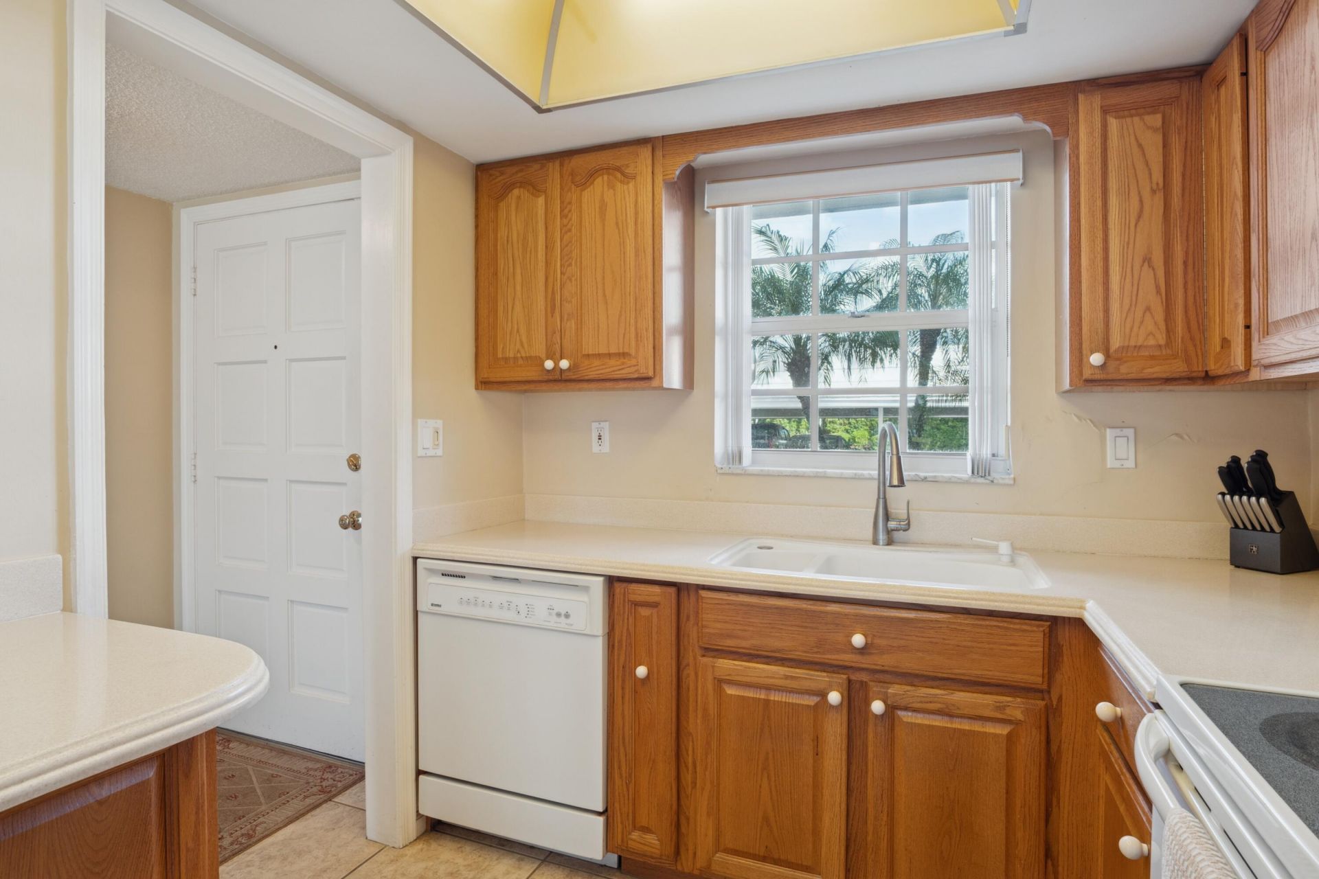 157 Atlantis Boulevard, Unit 104, Atlantis, FL 33462 Photo