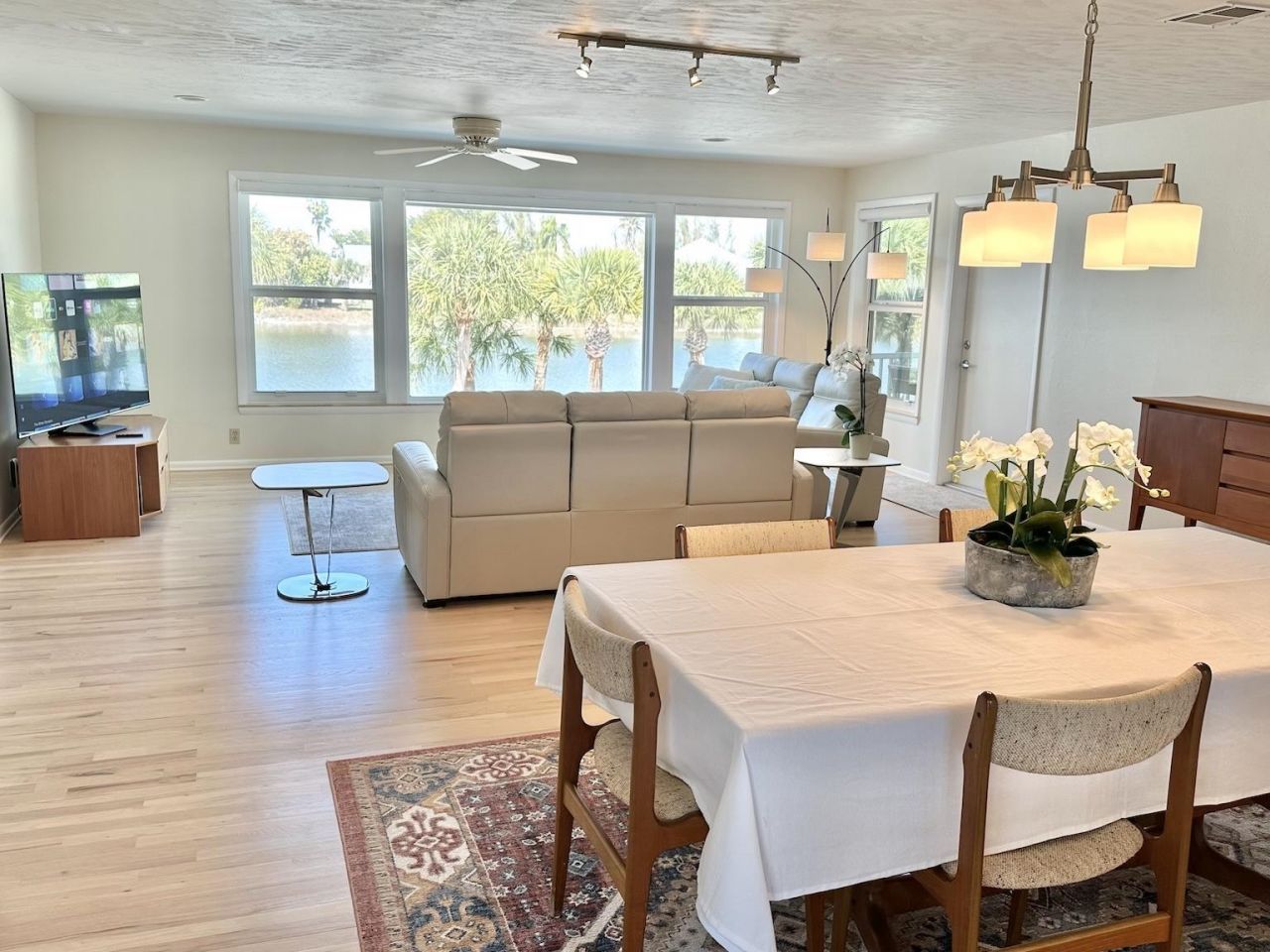 3284 Twin Lakes Lane, Sanibel, FL 00000 Photo