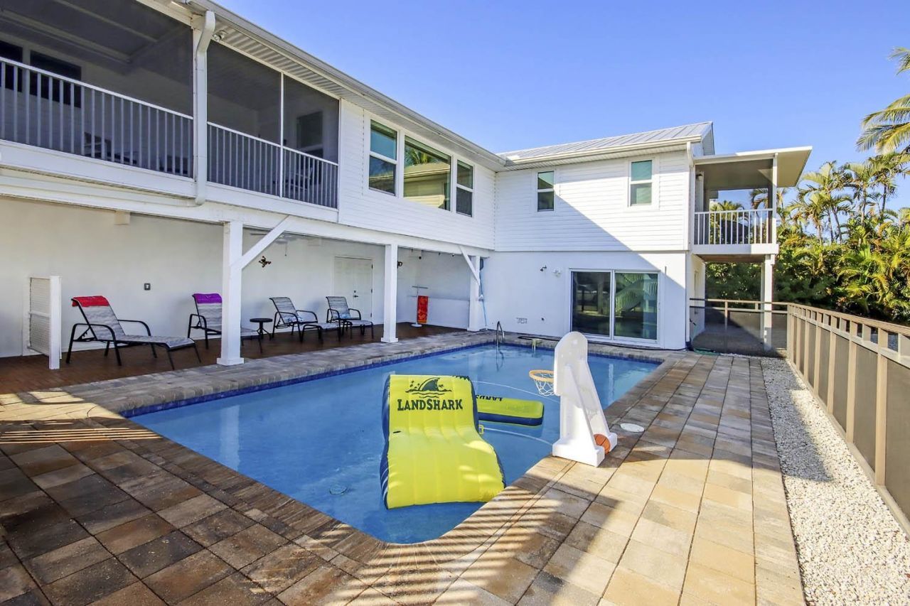 3284 Twin Lakes Lane, Sanibel, FL 00000 Photo