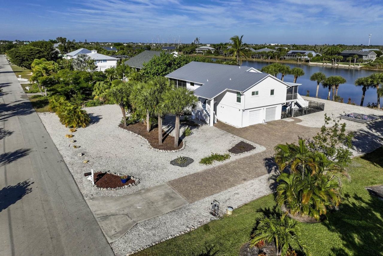 3284 Twin Lakes Lane, Sanibel, FL 00000 Photo