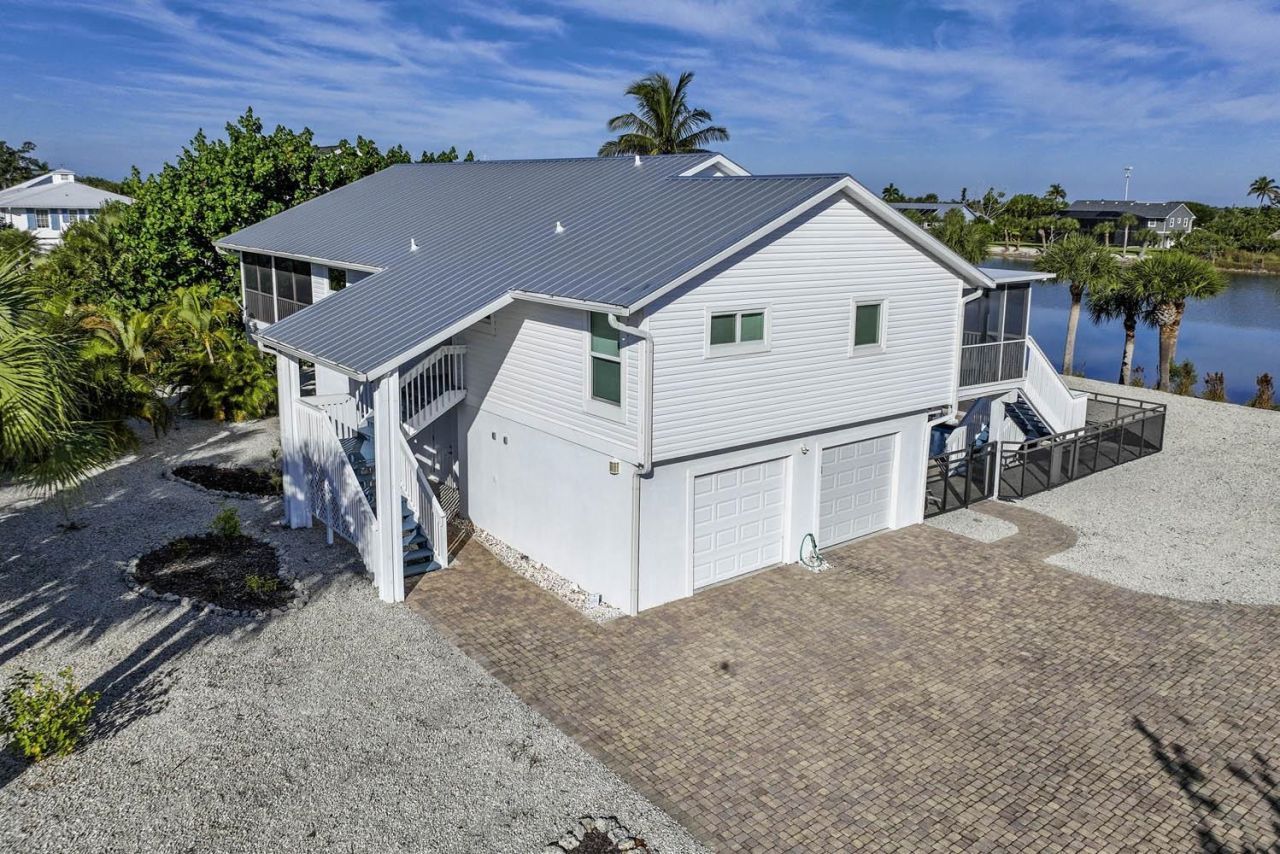 3284 Twin Lakes Lane, Sanibel, FL 00000 Photo