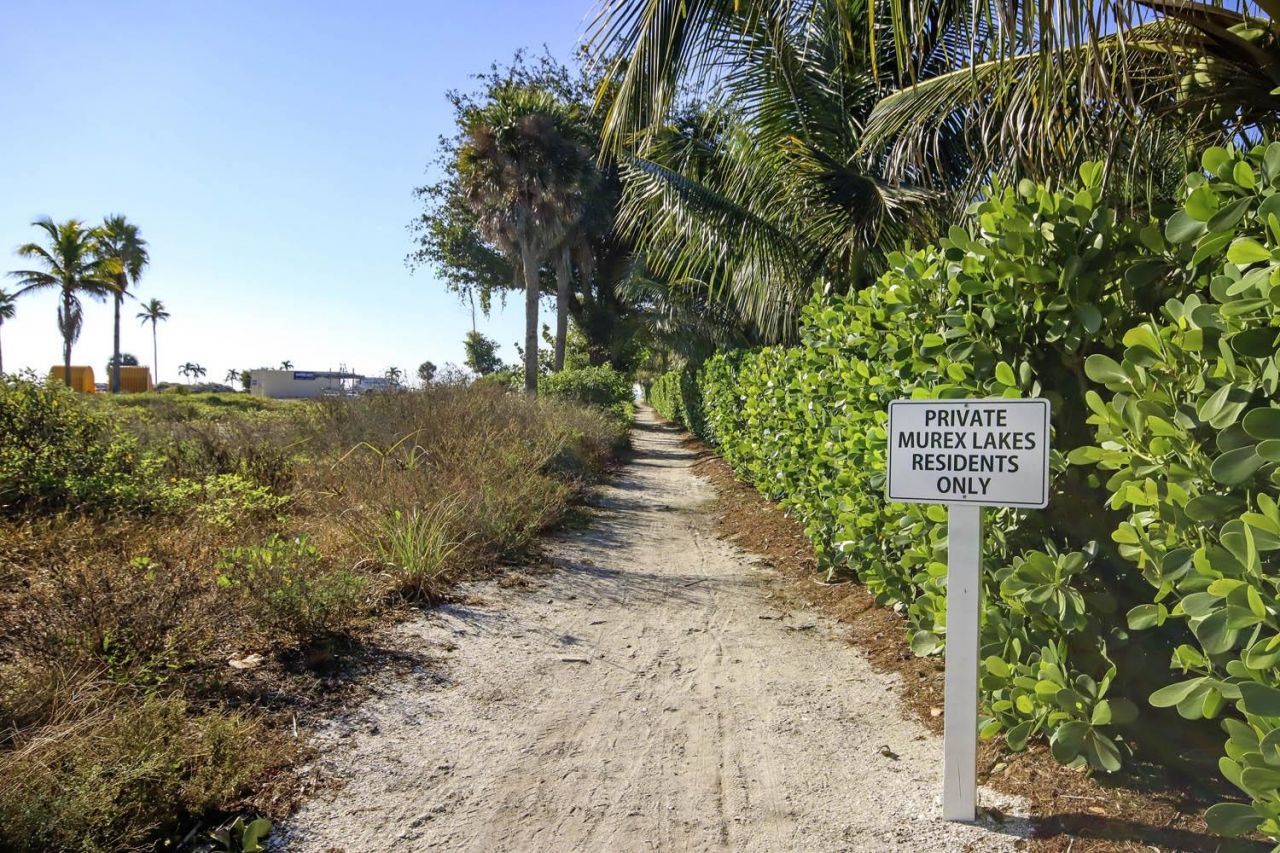 3284 Twin Lakes Lane, Sanibel, FL 00000 Photo
