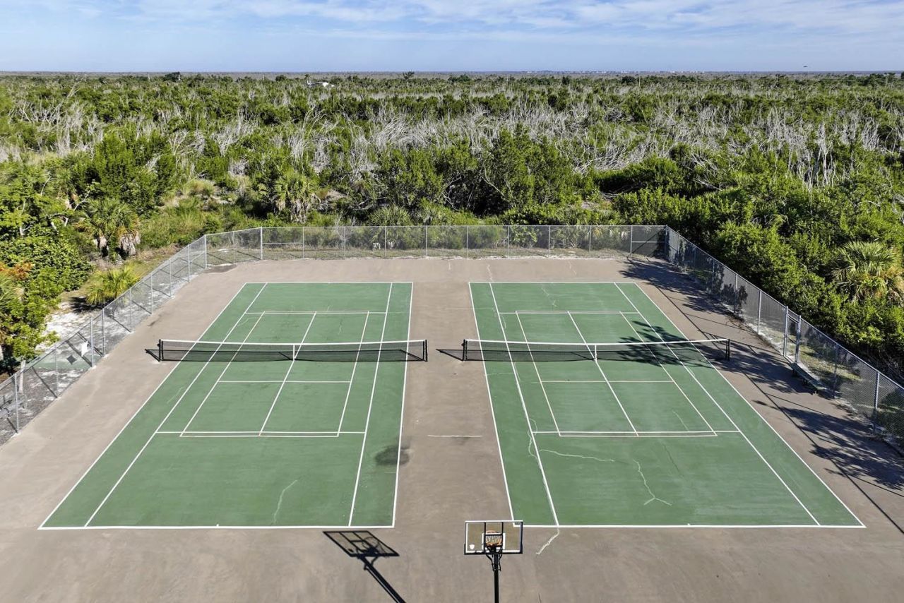 3284 Twin Lakes Lane, Sanibel, FL 00000 Photo