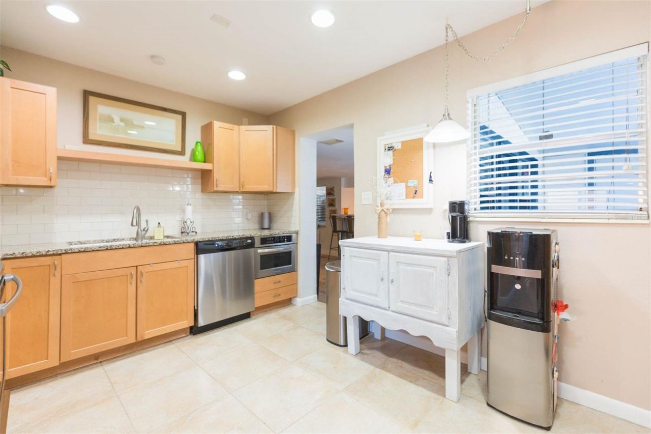 4206 W Wisconsin Avenue, Tampa, FL 33616 Photo