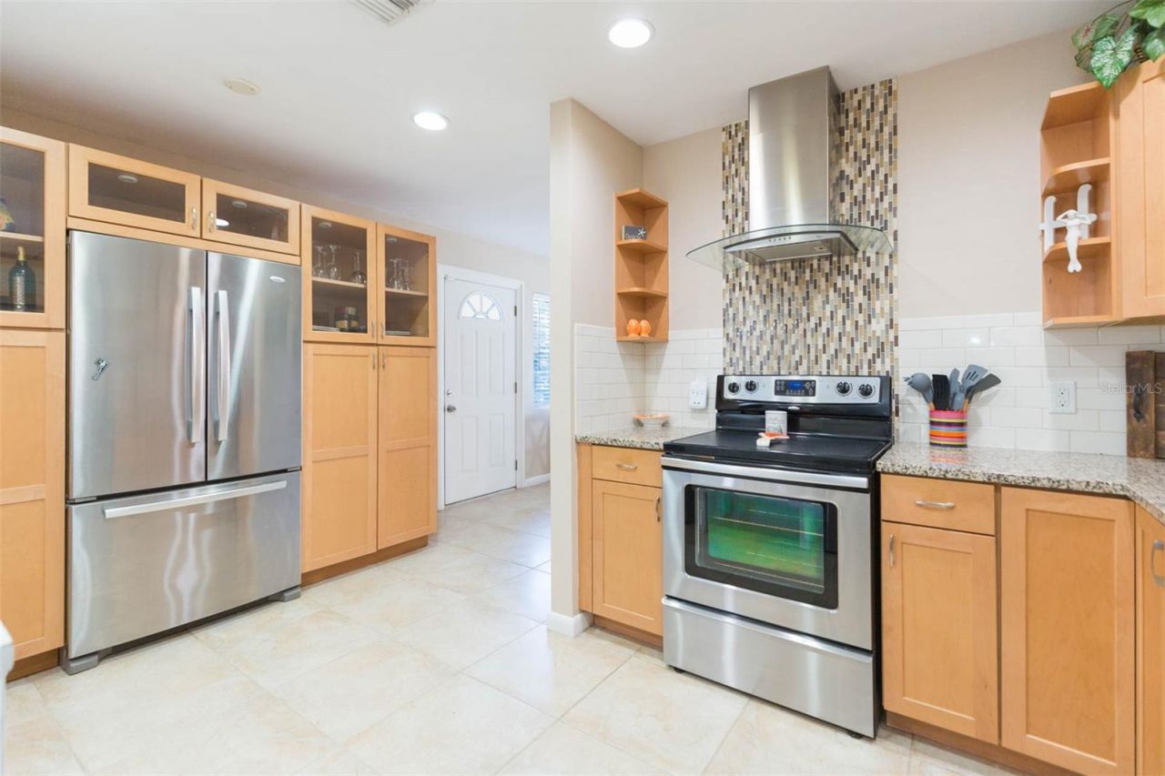 4206 W Wisconsin Avenue, Tampa, FL 33616 Photo