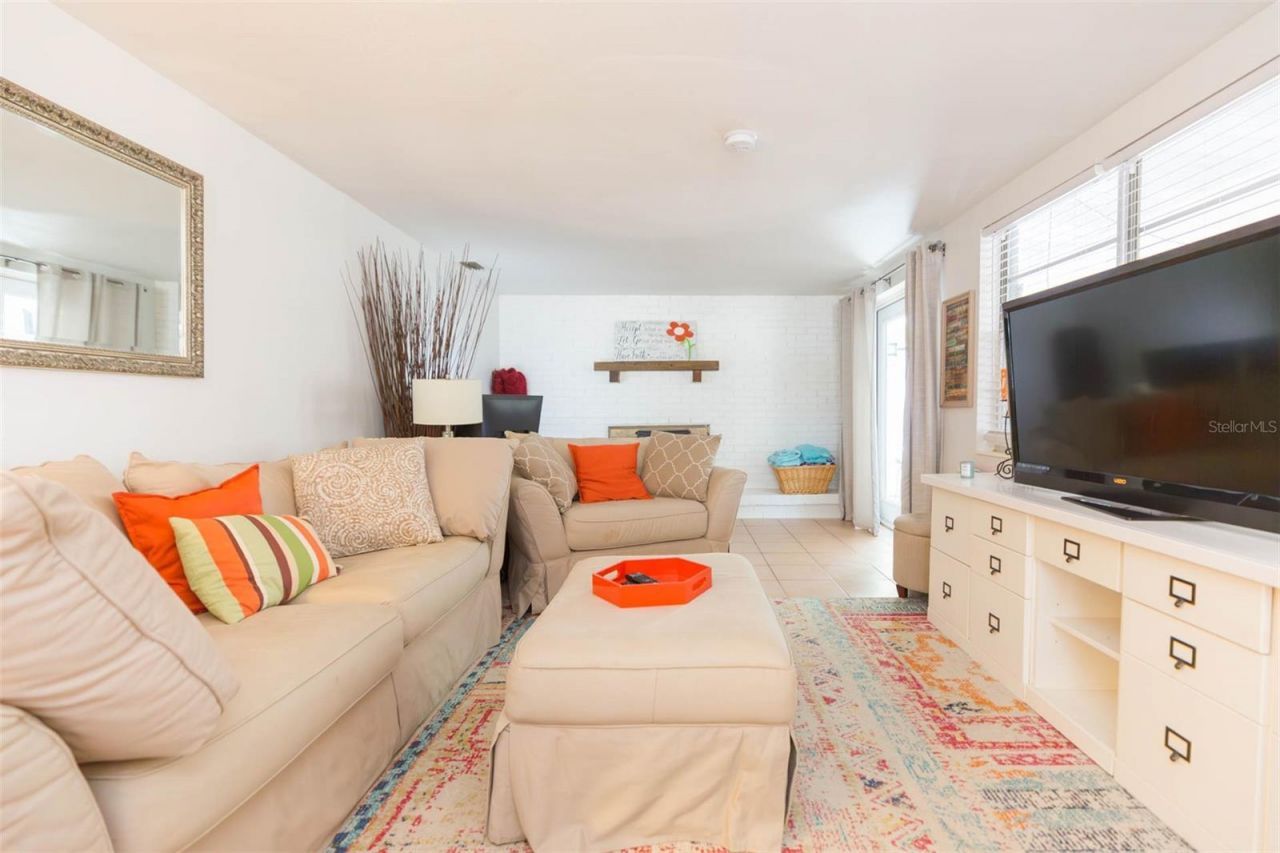 4206 W Wisconsin Avenue, Tampa, FL 33616 Photo