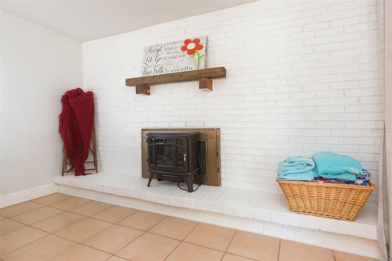 4206 W Wisconsin Avenue, Tampa, FL 33616 Photo