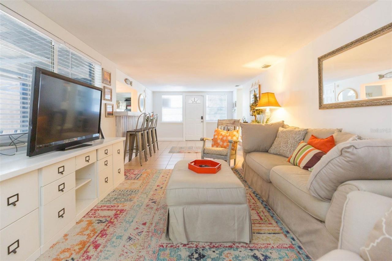 4206 W Wisconsin Avenue, Tampa, FL 33616 Photo