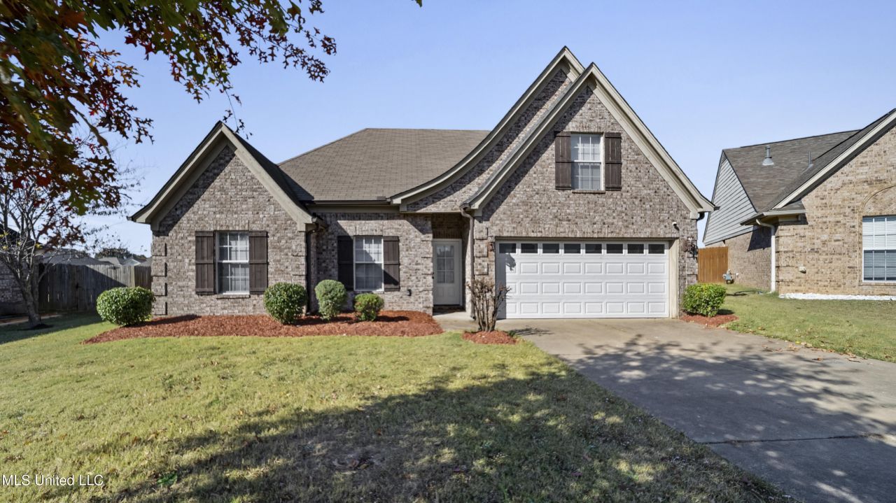 5945 Antler Trail, Southaven, MS 38672 Main Photo