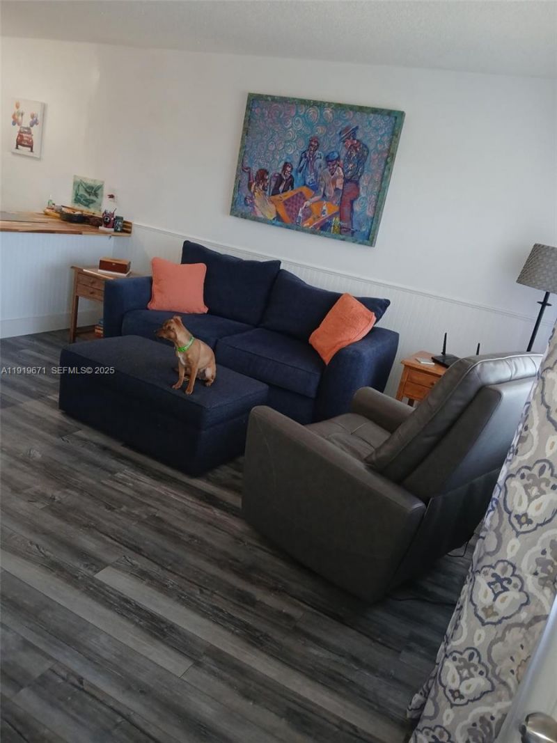 1000 SW 10th Ter, Unit 17P, Hallandale Beach, FL 33009 Photo