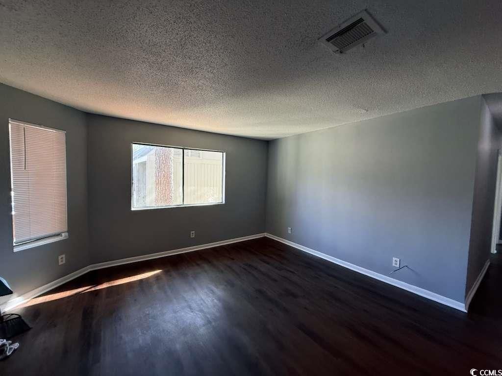 2000 Greens Blvd. Photo 6