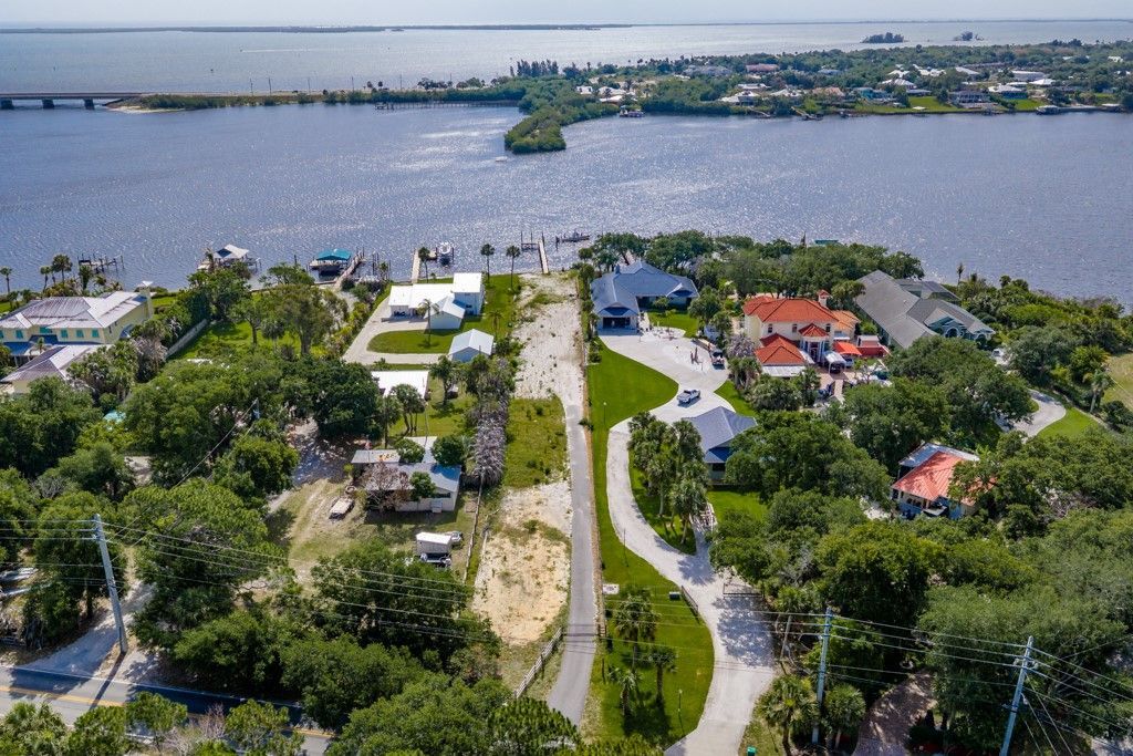 9680 Riverview Drive, Micco, FL 32976 Photo
