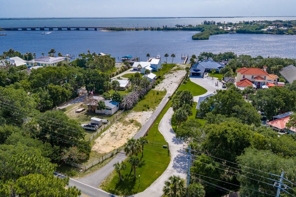 9680 Riverview Drive, Micco, FL 32976 Photo