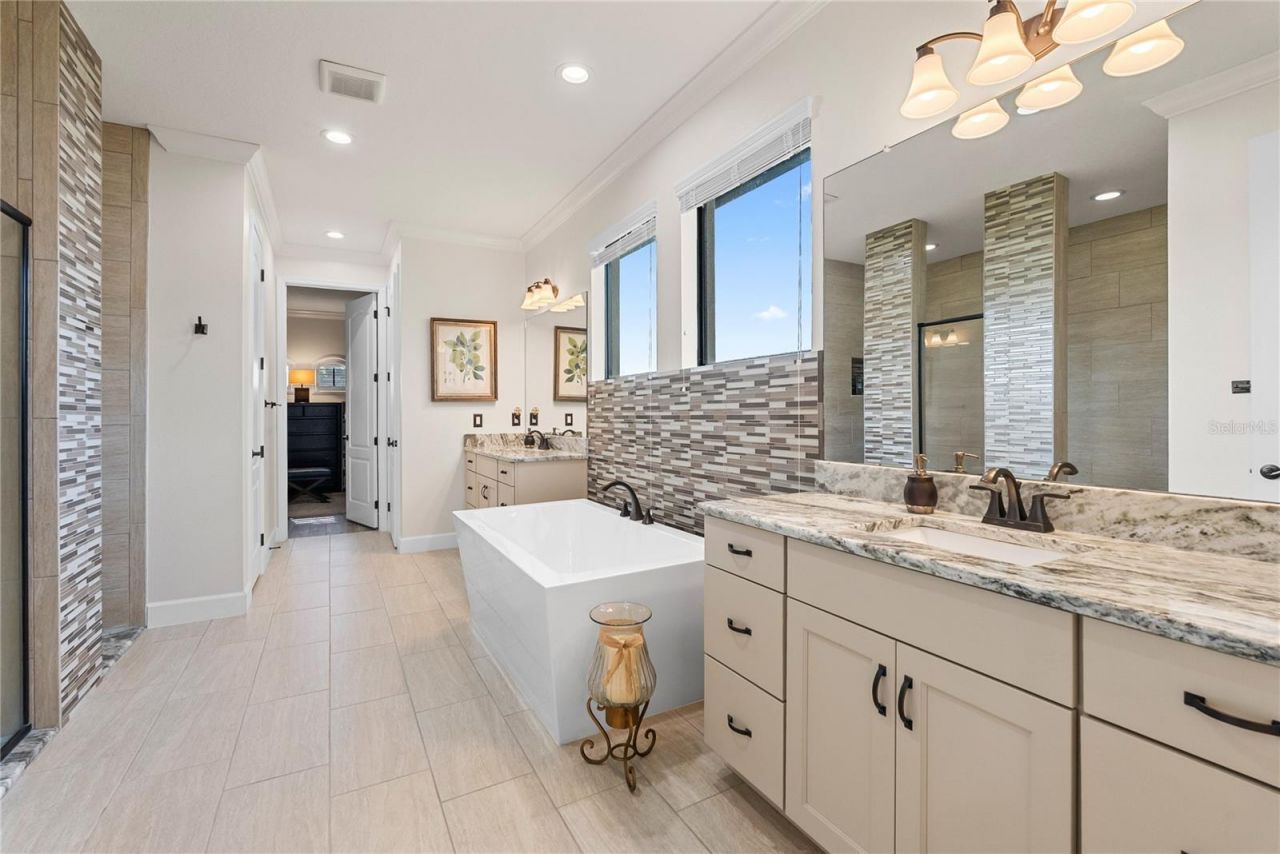 5219 Lake Venice Drive, Wimauma, FL 33598 Photo