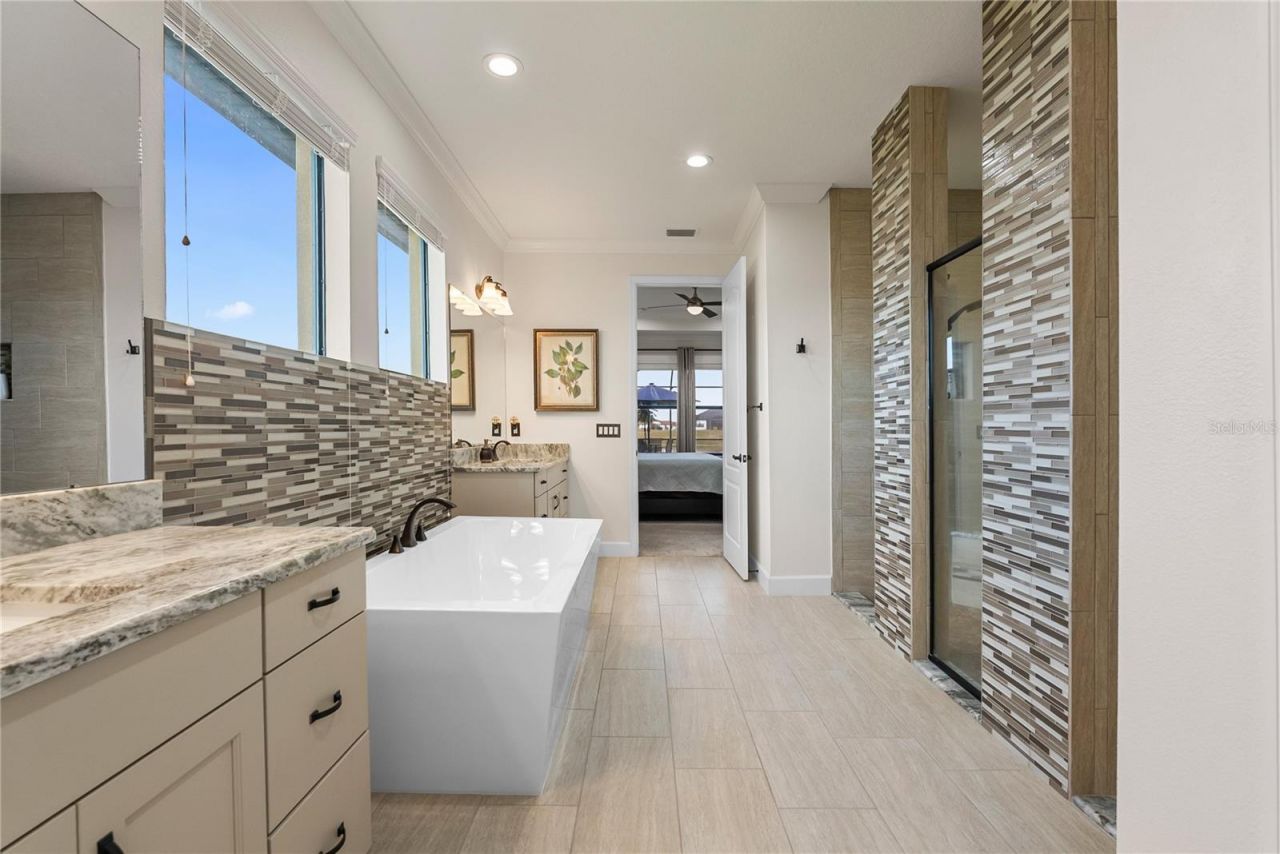 5219 Lake Venice Drive, Wimauma, FL 33598 Photo