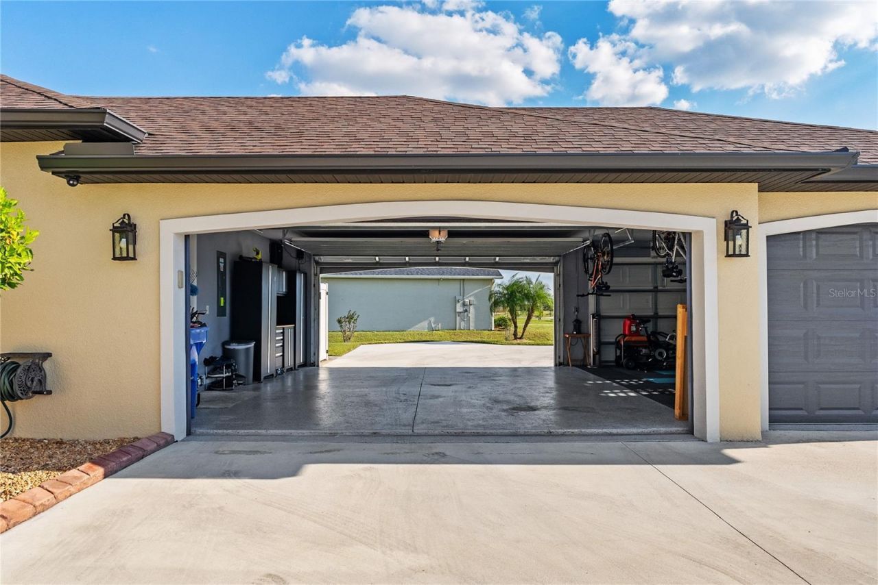 5219 Lake Venice Drive, Wimauma, FL 33598 Photo