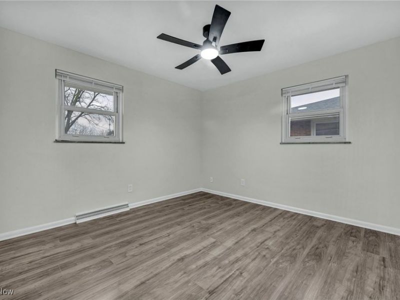 16706 Myrtle Avenue, Cleveland, OH 44128 Photo 14