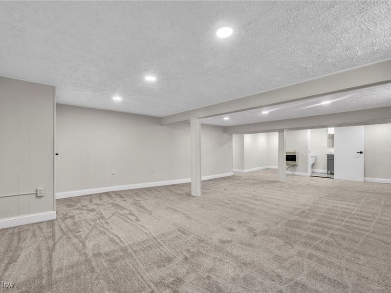 16706 Myrtle Avenue, Cleveland, OH 44128 Photo 21