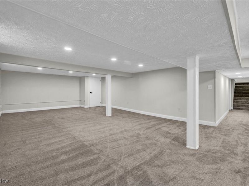 16706 Myrtle Avenue, Cleveland, OH 44128 Photo 22