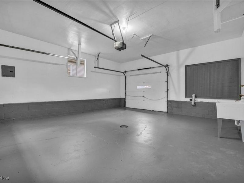 16706 Myrtle Avenue, Cleveland, OH 44128 Photo 24