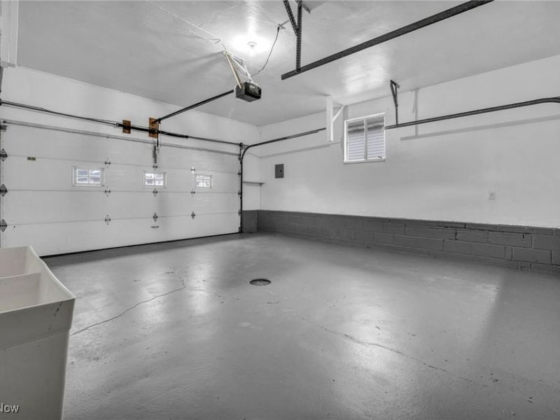 16706 Myrtle Avenue, Cleveland, OH 44128 Photo 25