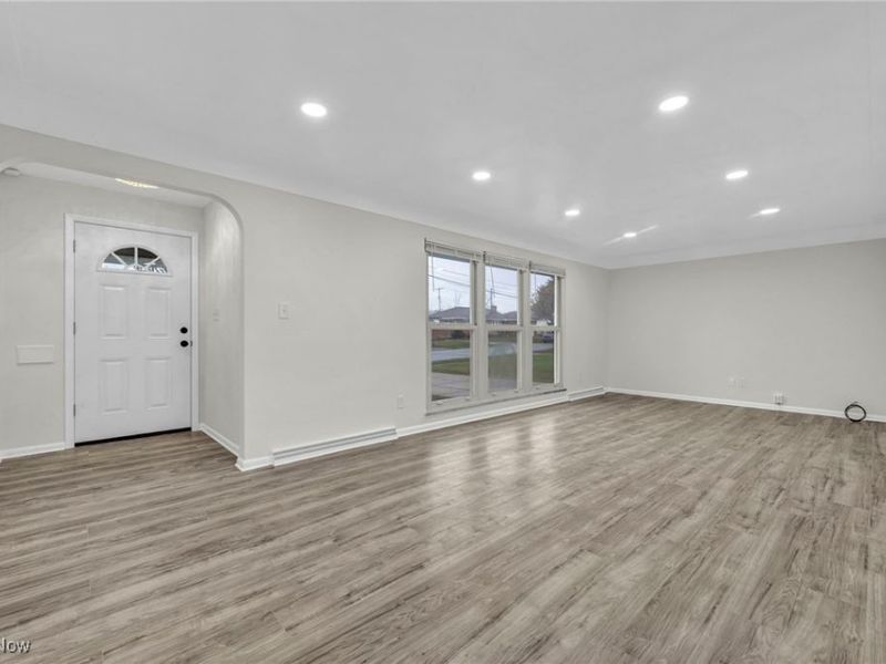 16706 Myrtle Avenue, Cleveland, OH 44128 Photo 5