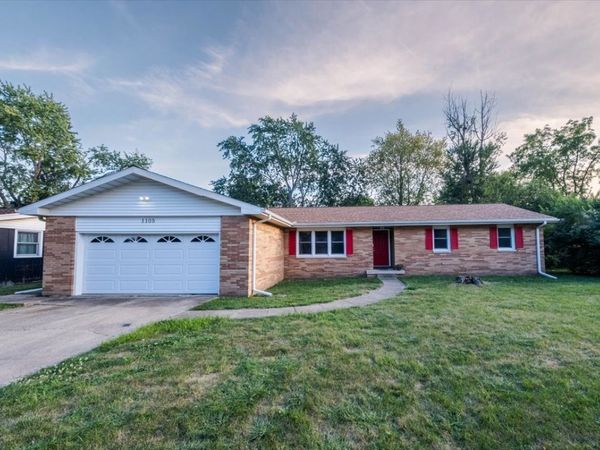 1105 Brighton Drive, Urbana, IL 61801