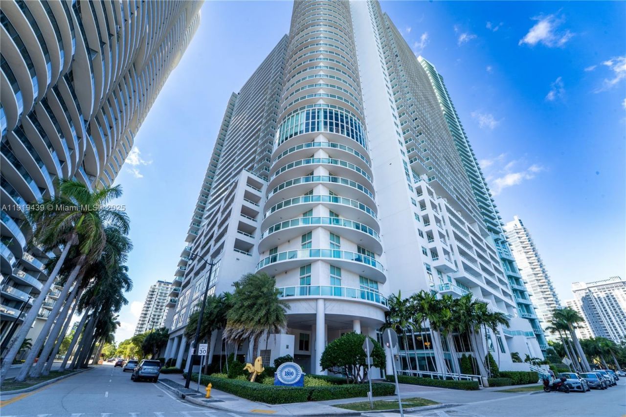 1800 N Bayshore Dr, Unit 3304, Miami, FL 33132 Photo