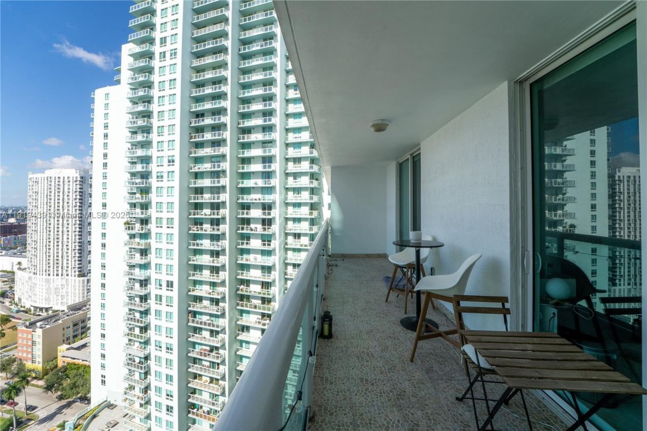 1800 N Bayshore Dr, Unit 3304, Miami, FL 33132 Photo